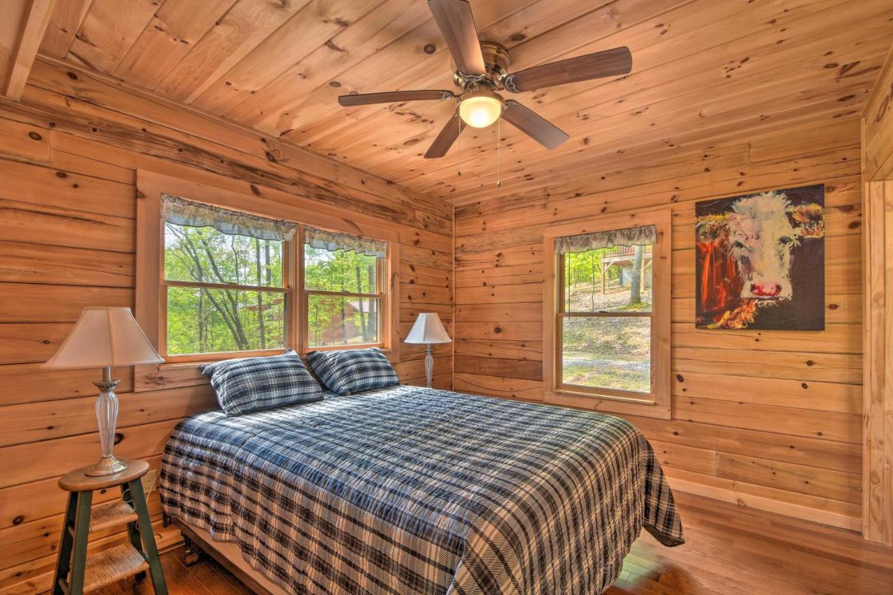 Murphy Cabin With Spacious Deck And Forest Views! 外观 照片