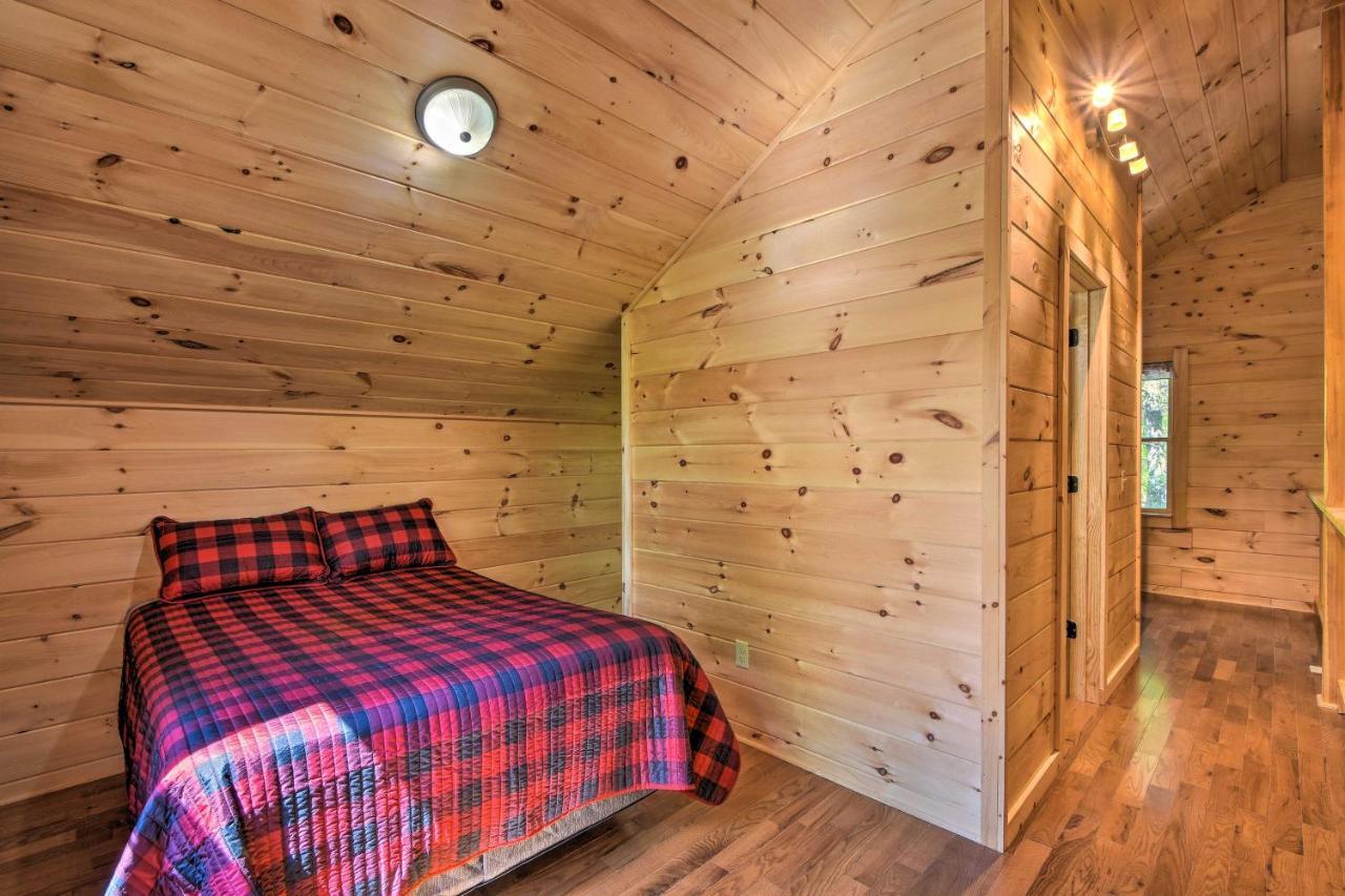 Murphy Cabin With Spacious Deck And Forest Views! 外观 照片